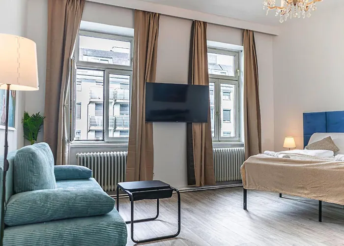 Stylish 2br 11 Min To Meidling Station For Long *