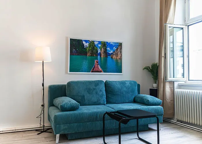 דירה Stylish 2br 11 Min To Meidling Station For Long